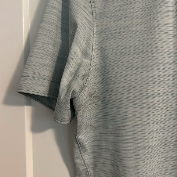 🌺3/$15 Oakley tailored fit polo shirt - Picture 10 of 10